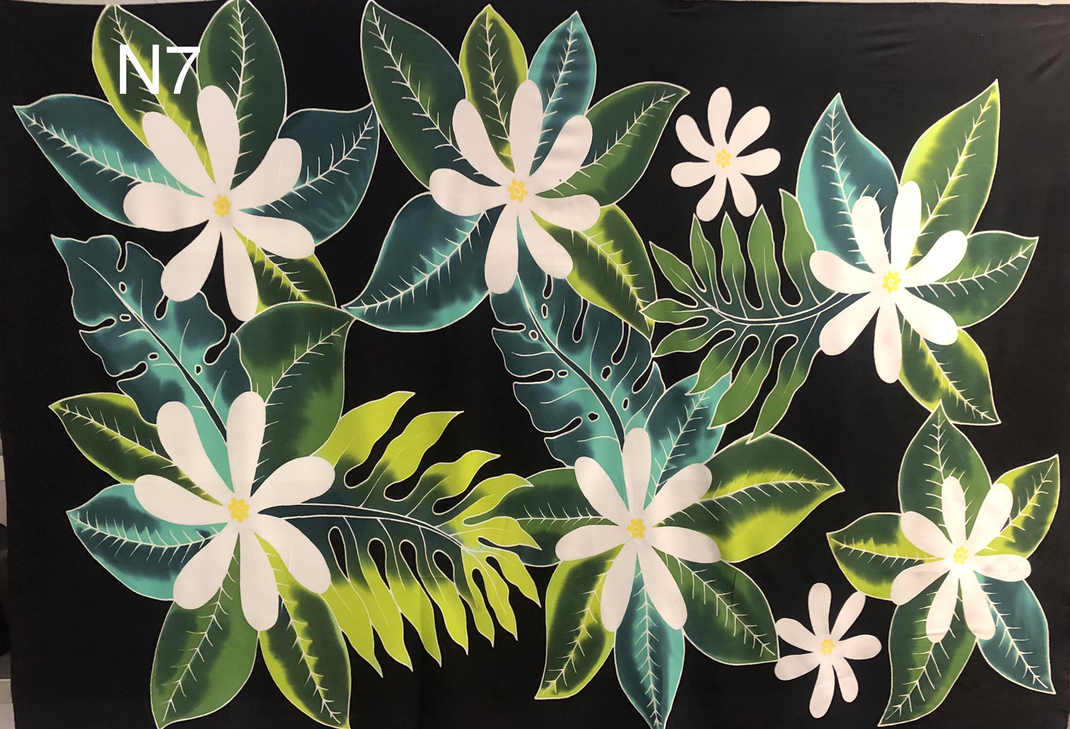 Paréo peint à la main fleur de Tiare Tahiti noir N°7